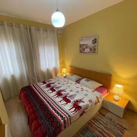 Ergi'S Host Apartment Tirana Kültér fotó